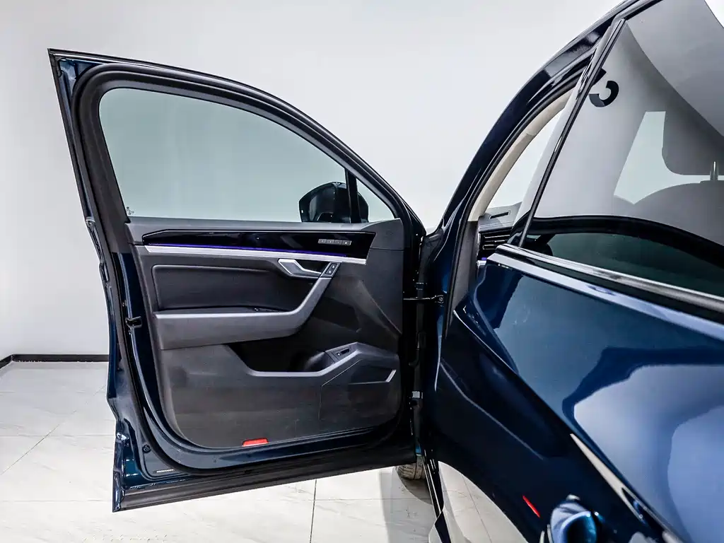 Volkswagen Touareg — миниатюра 30