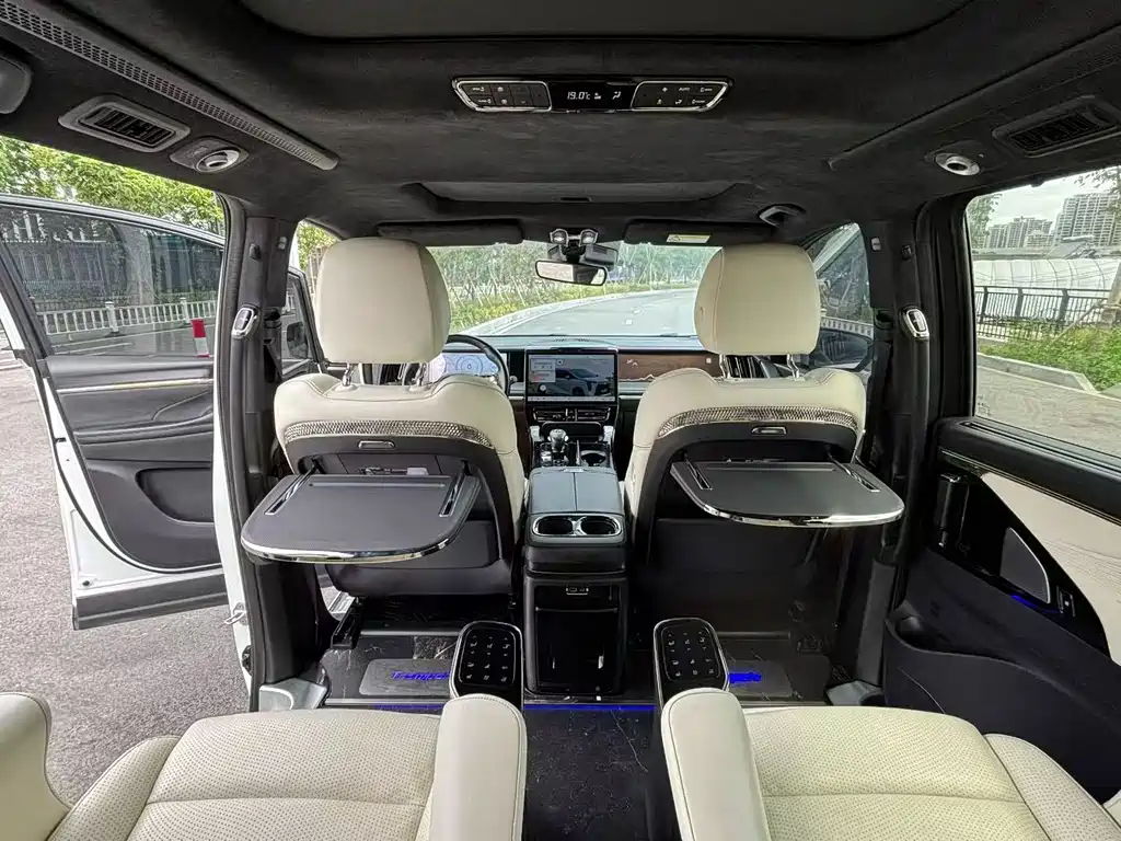 GAC Motor M8 Grandmaster Series 400T Flagship Edition, фото 6