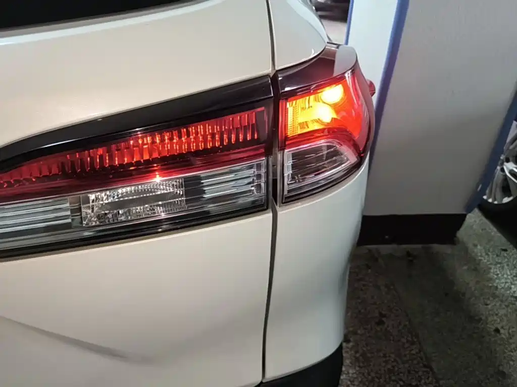Toyota Frontlander — миниатюра 8