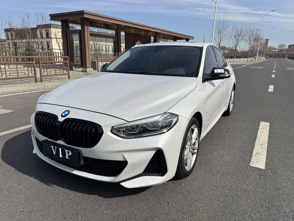 BMW 1 Series 2023