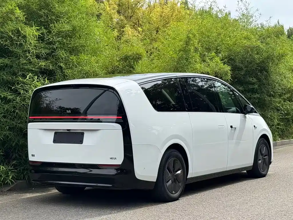 Li Auto Li MEGA — миниатюра 18