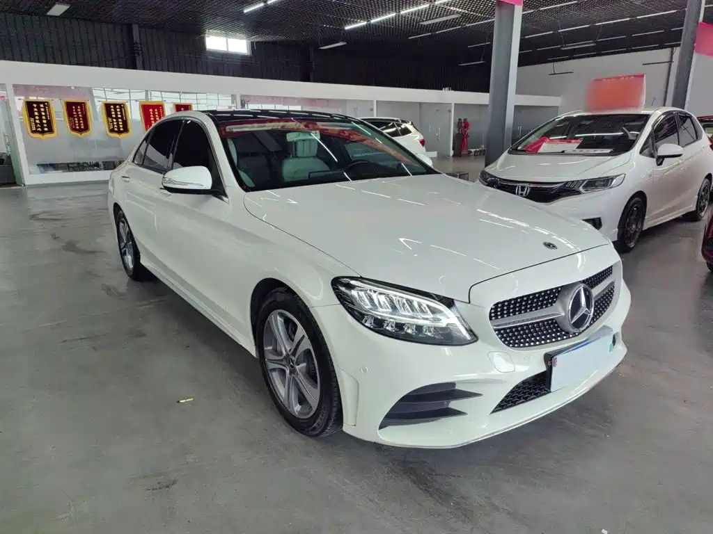 Mercedes-Benz C-Class — миниатюра 4