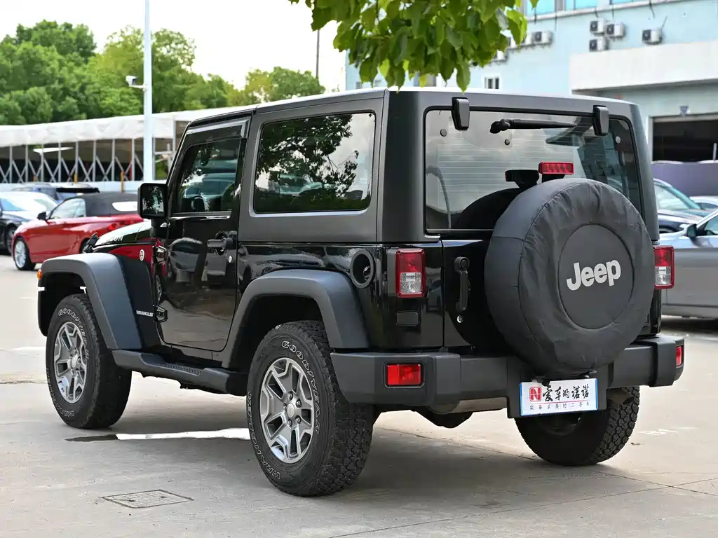 Jeep Wrangler — миниатюра 3