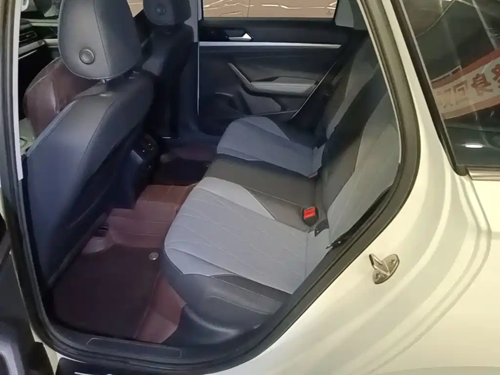 Volkswagen Lavida — миниатюра 17
