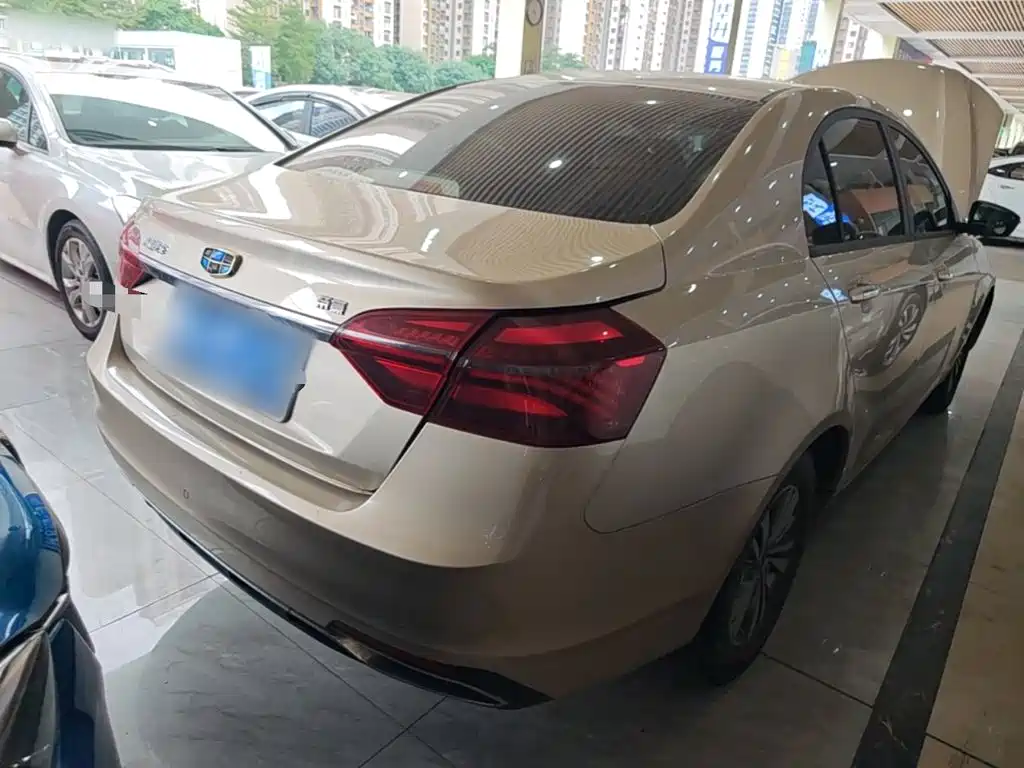 Geely Emgrand — миниатюра 7