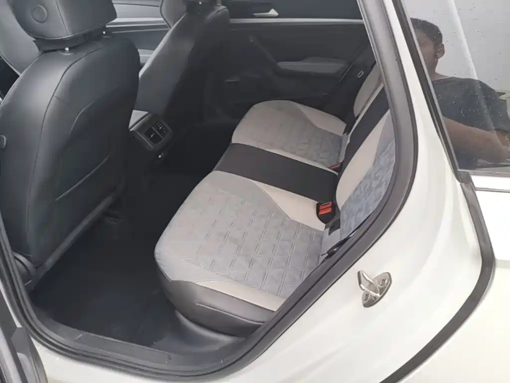 Volkswagen Lavida — миниатюра 17