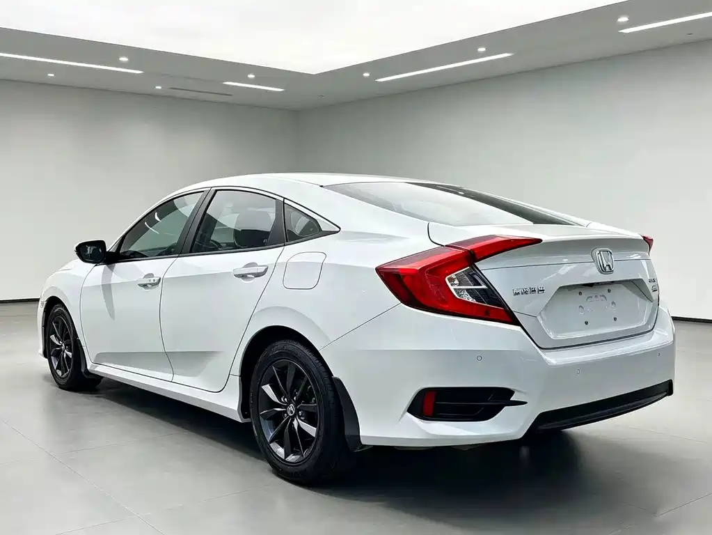 Honda Civic — миниатюра 7