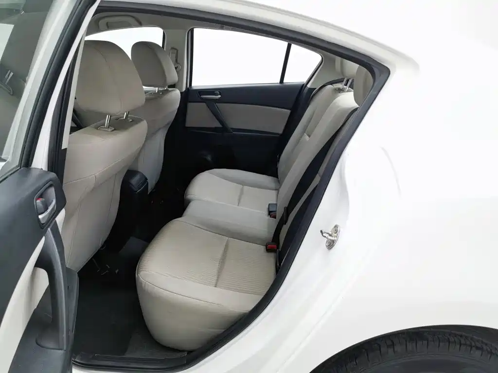 Mazda 3 Xingcheng — миниатюра 15