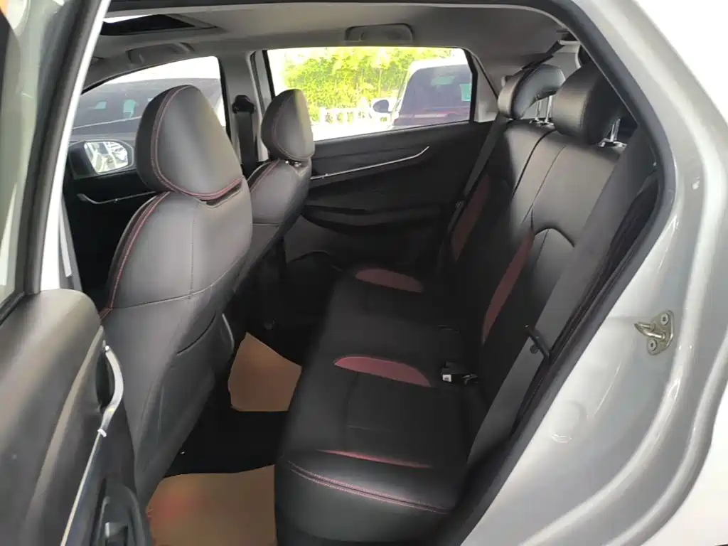 Geely Vision X3 — миниатюра 17