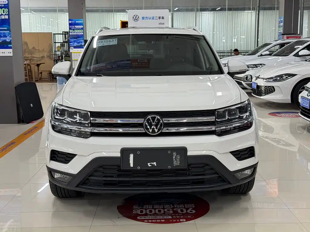 Volkswagen Tharu — миниатюра 2