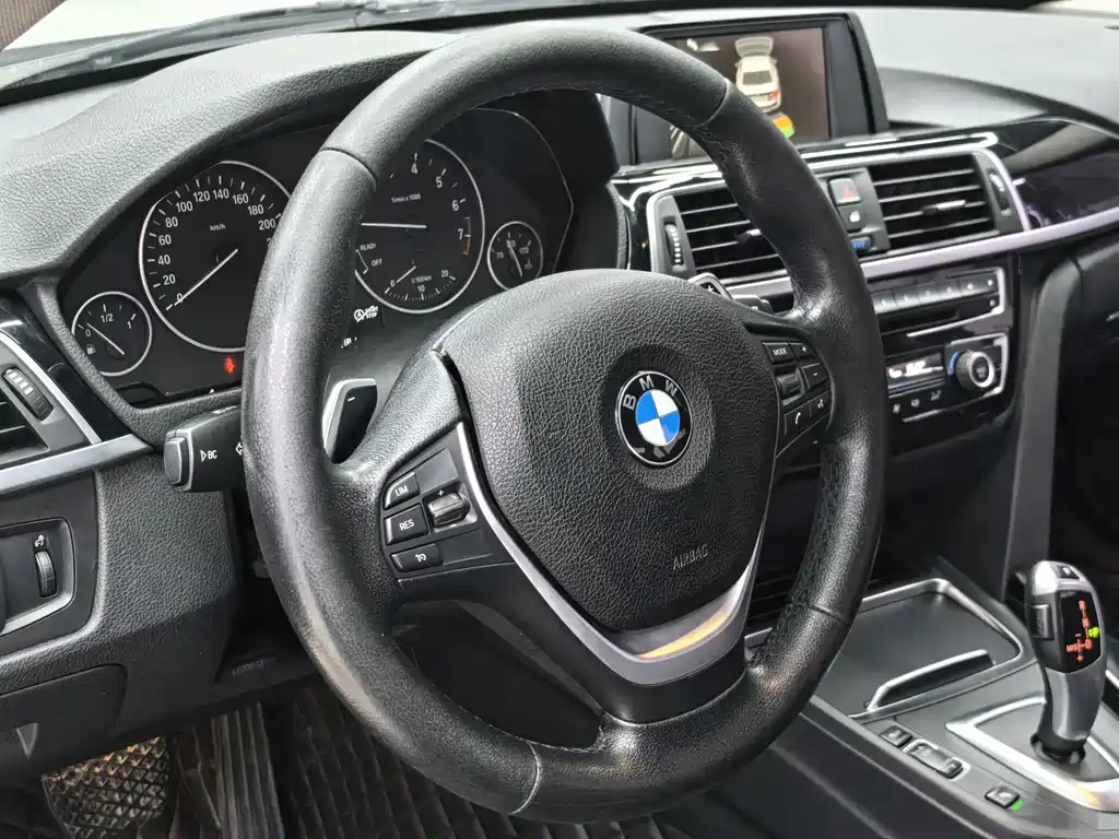 BMW 3 Series — миниатюра 14