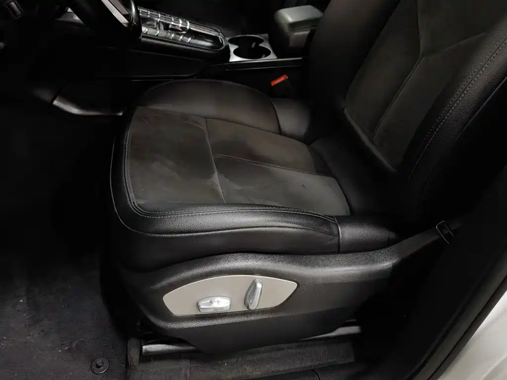 Porsche Macan — миниатюра 20