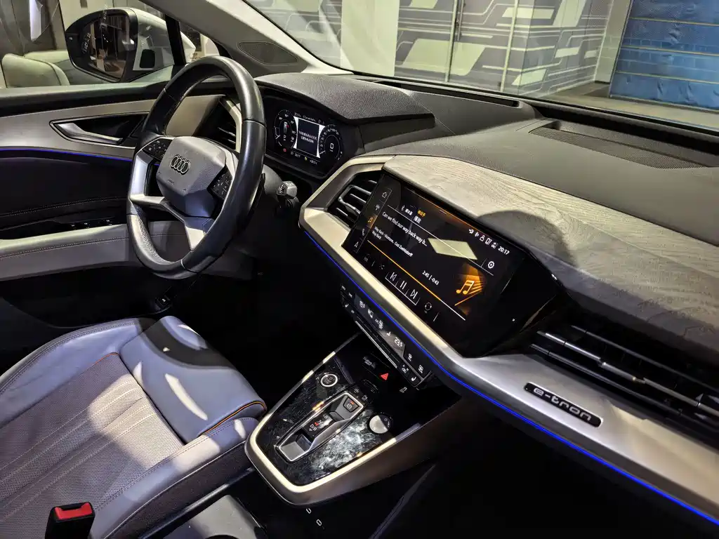 Audi Q5 e-tron — миниатюра 8