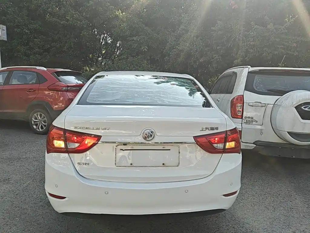 Buick Excelle — миниатюра 6