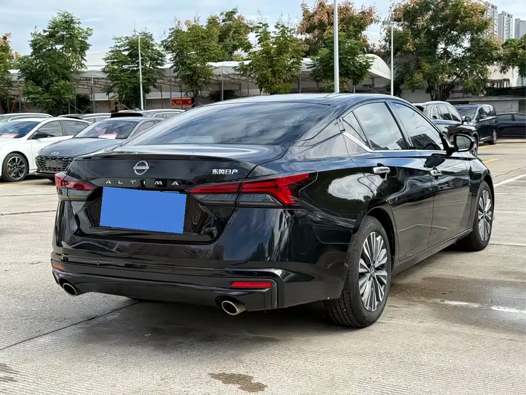 Nissan Teana — миниатюра 7
