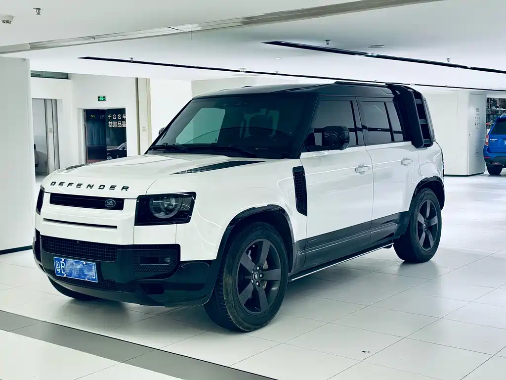 Land Rover Defender 2021