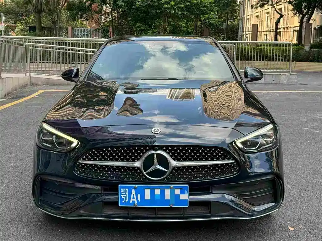 Mercedes-Benz C-Class — миниатюра 3