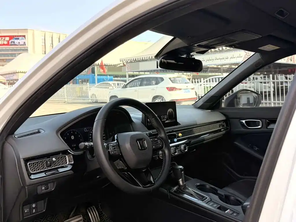 Honda Civic — миниатюра 7