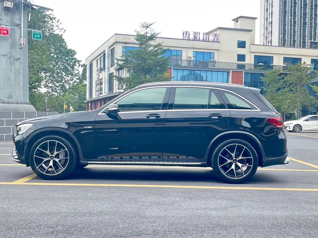 Mercedes-Benz GLC AMG — миниатюра 11