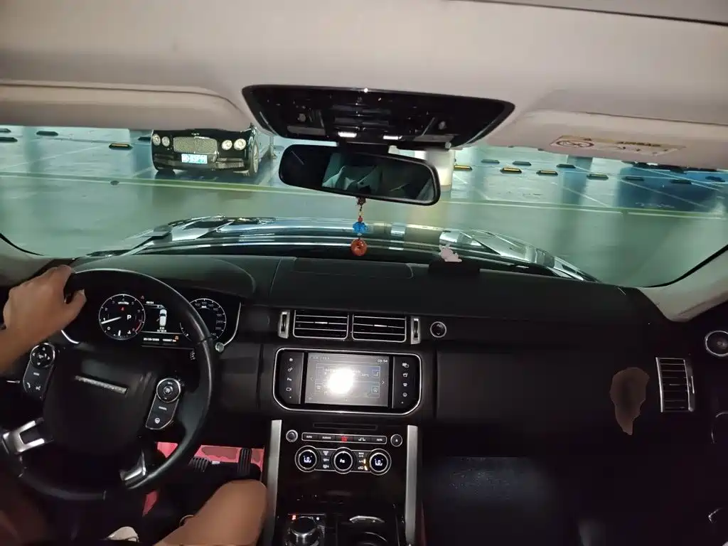 Land Rover Range Rover — миниатюра 13