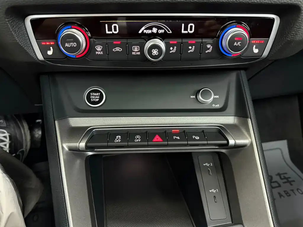 Audi Q3 — миниатюра 12