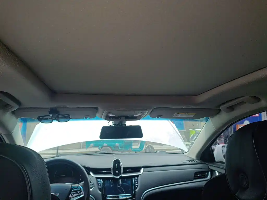 Cadillac XTS — миниатюра 9