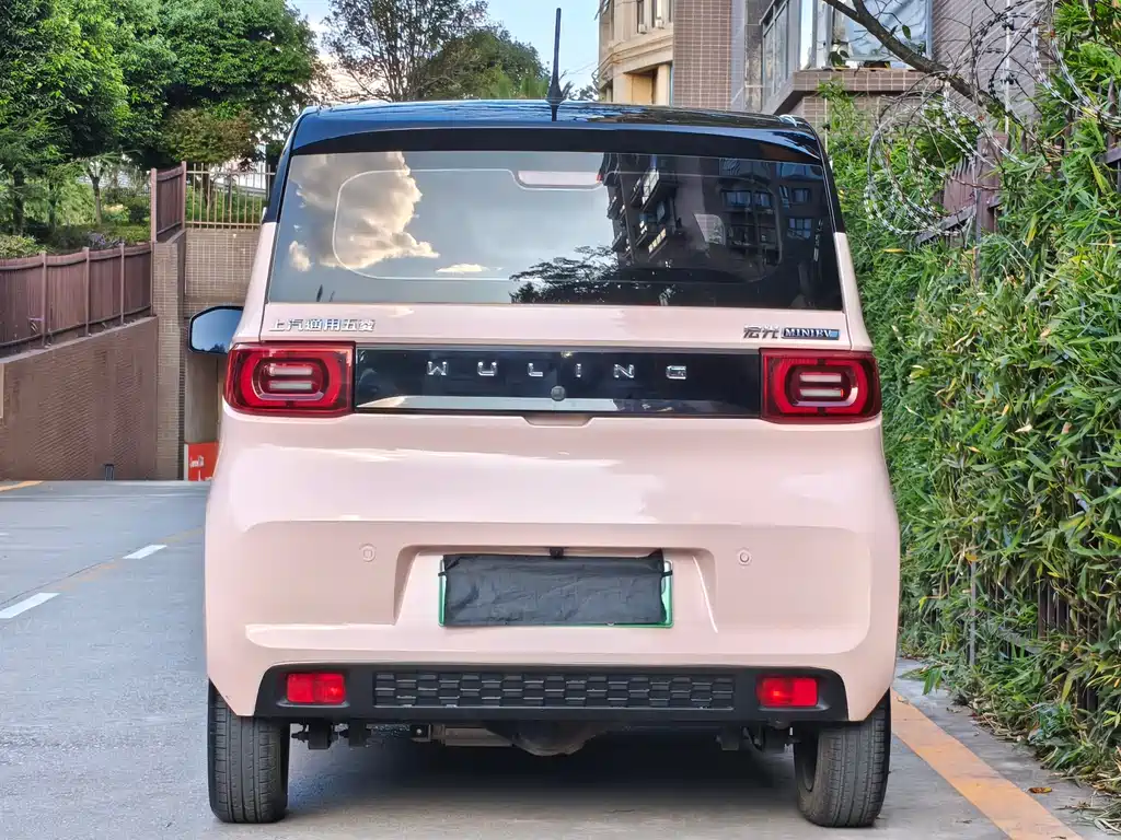 Wuling MINIEV — миниатюра 7