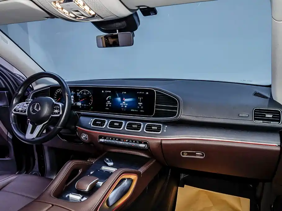 Mercedes-Benz GLE (Import) — миниатюра 27