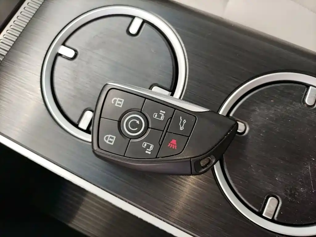 Buick GL8 Hybrid — миниатюра 9