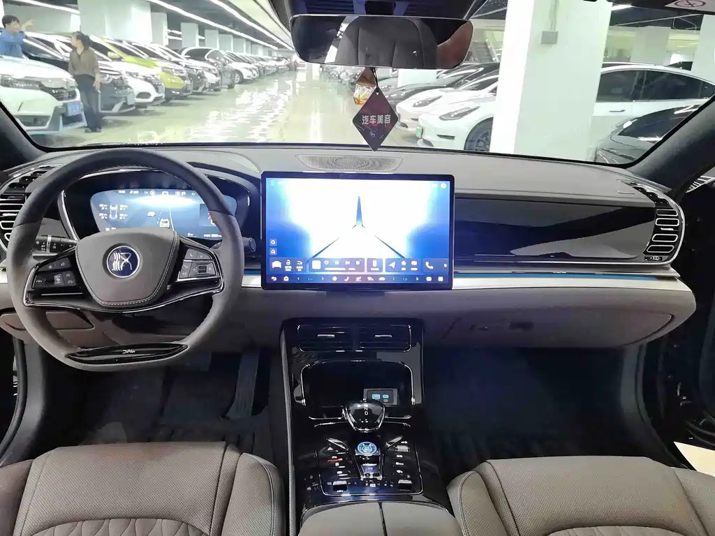 BYD Han — миниатюра 7