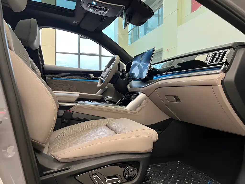 BYD Tang New Energy — миниатюра 8