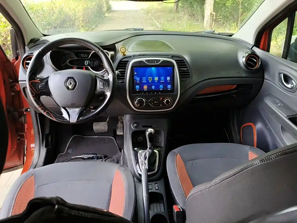 Renault Captur — миниатюра 10