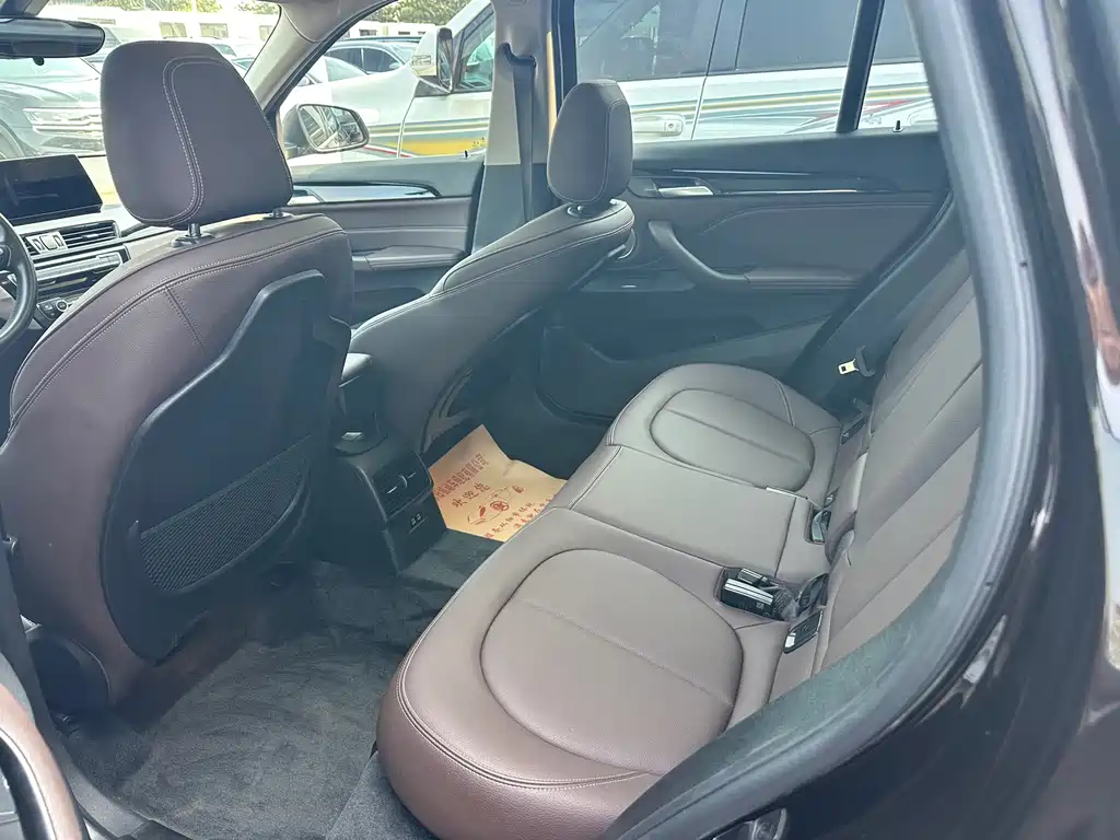 BMW X1 — миниатюра 9