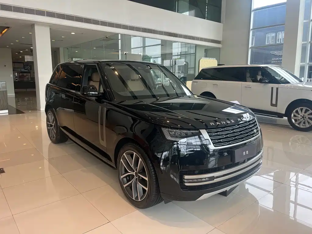 Land Rover Range Rover 2026 3.0 L6 400PS HSE