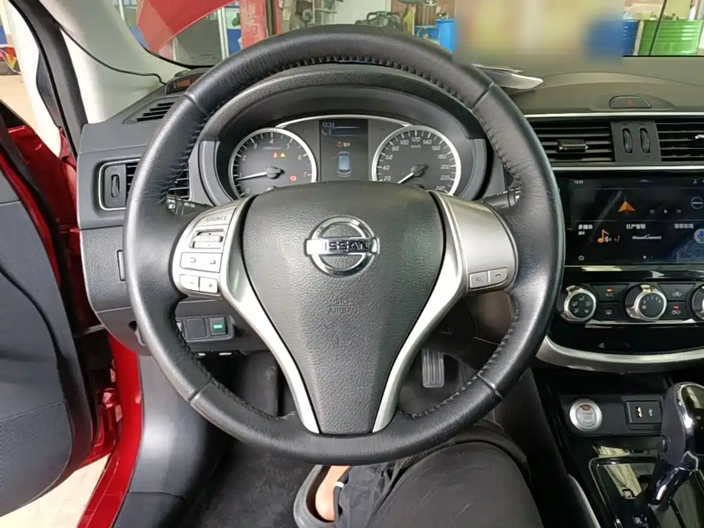Nissan Tiida — миниатюра 11