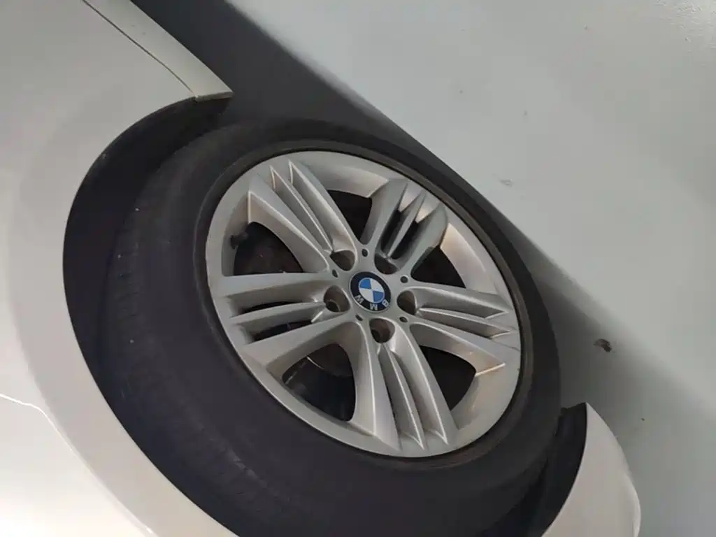 BMW 3 Series — миниатюра 23