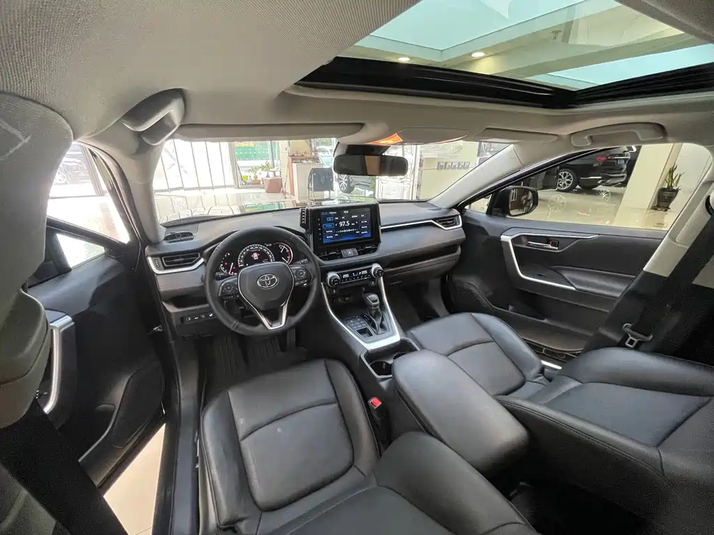Toyota RAV4 — миниатюра 21