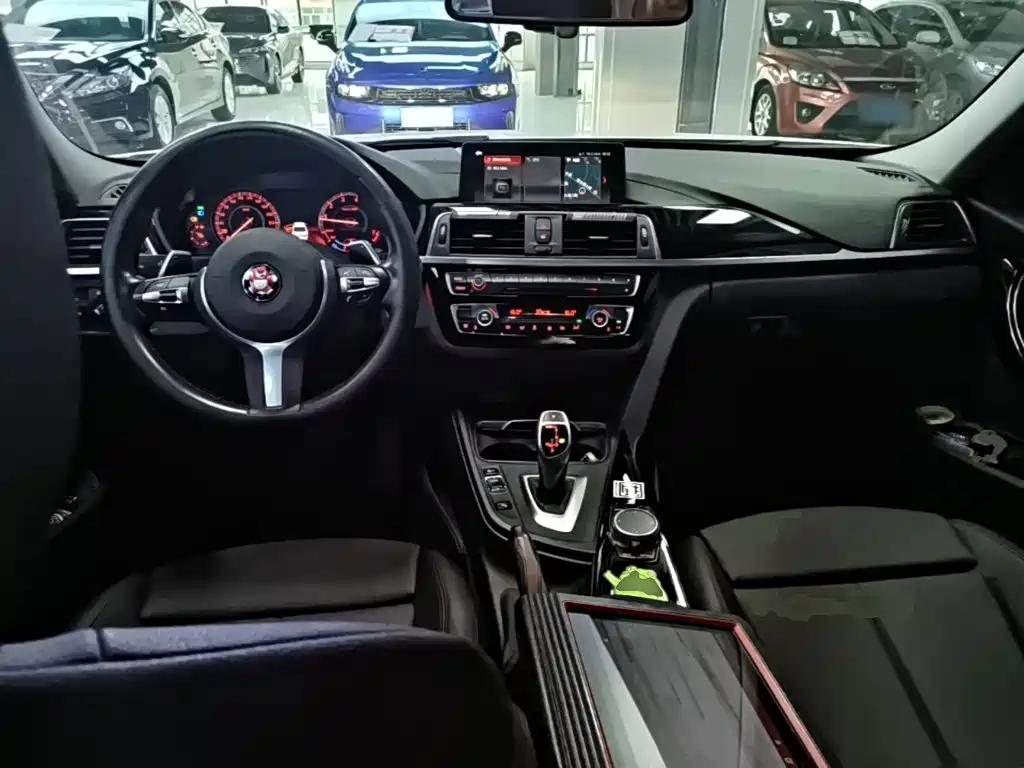 BMW 3 Series — миниатюра 10