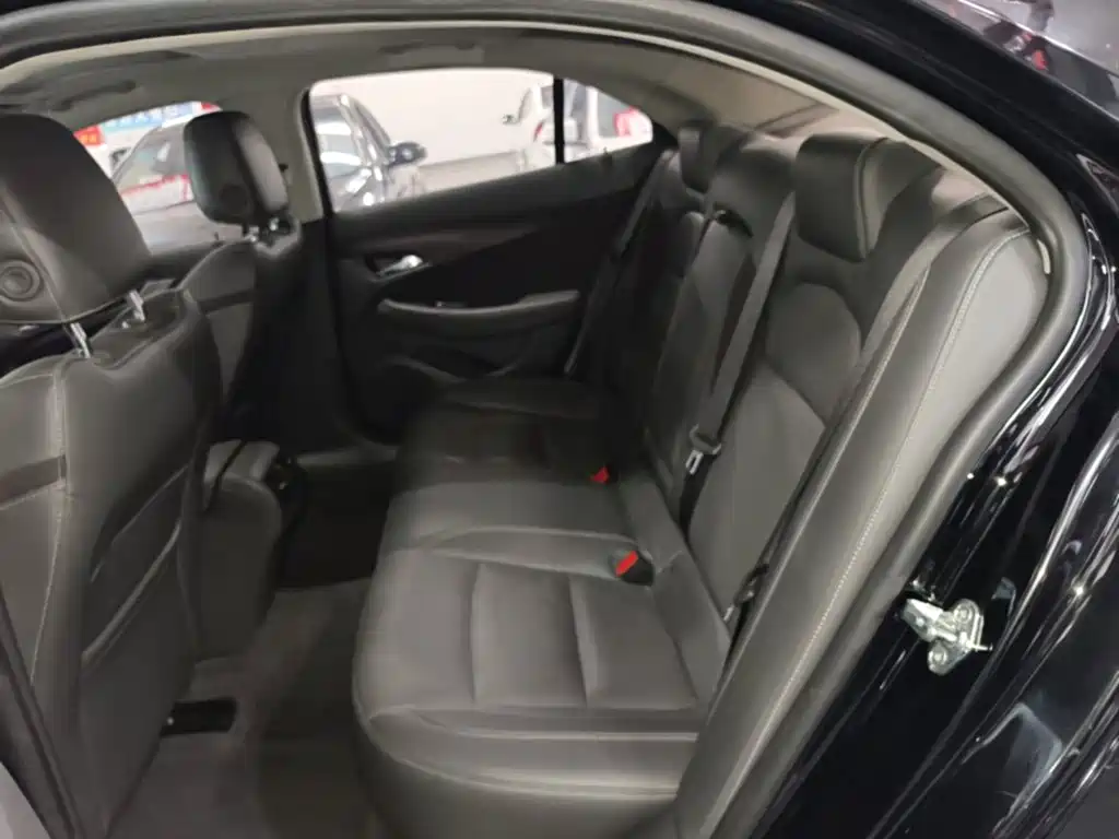 Chevrolet Malibu — миниатюра 17
