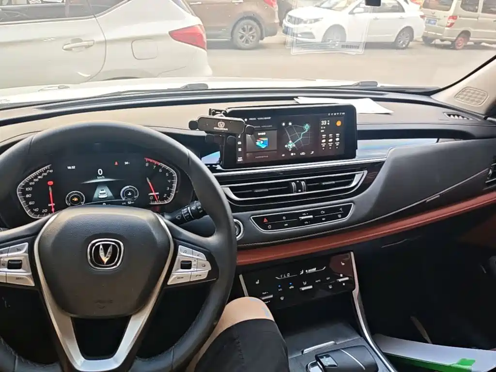 Changan CS75 — миниатюра 10