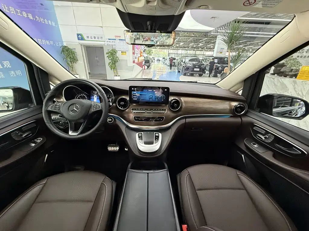 Mercedes-Benz V-Class — миниатюра 25