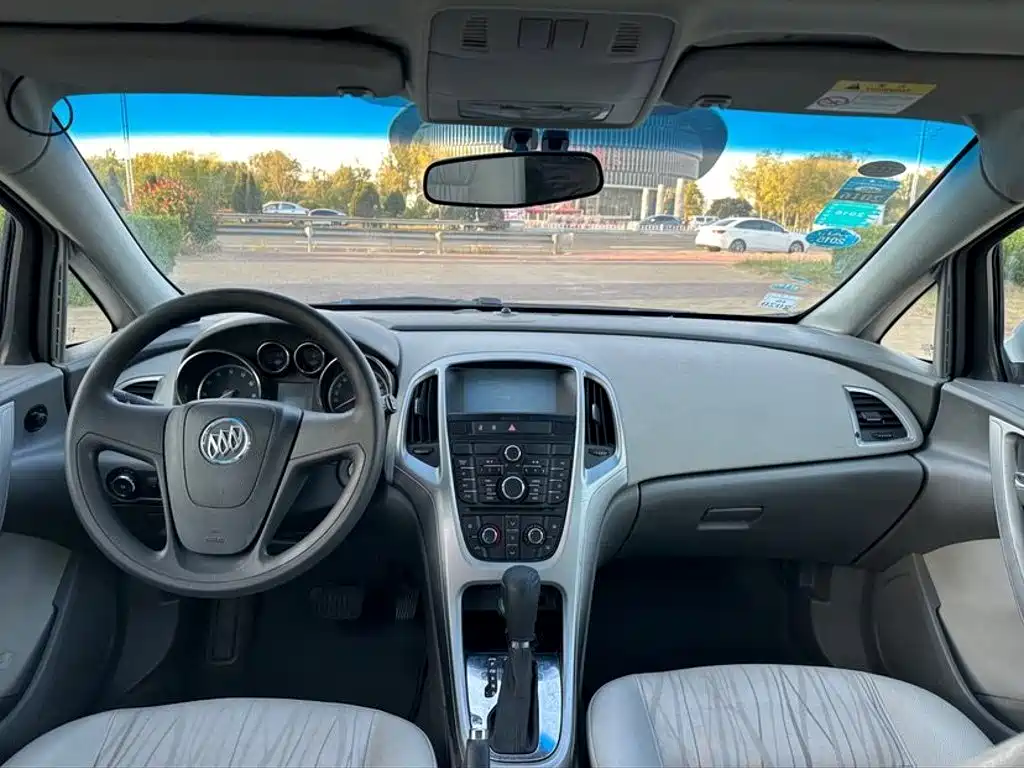 Buick Excelle — миниатюра 9
