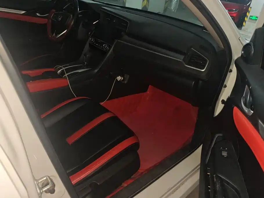Honda Civic — миниатюра 8