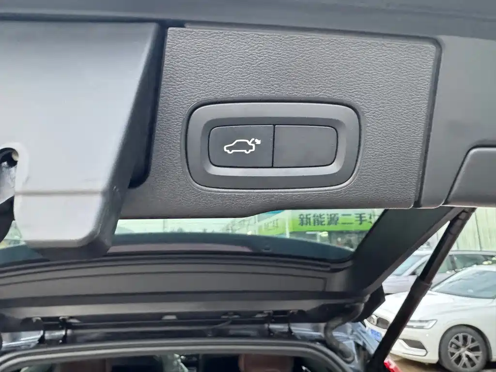 Volvo XC60 — миниатюра 10