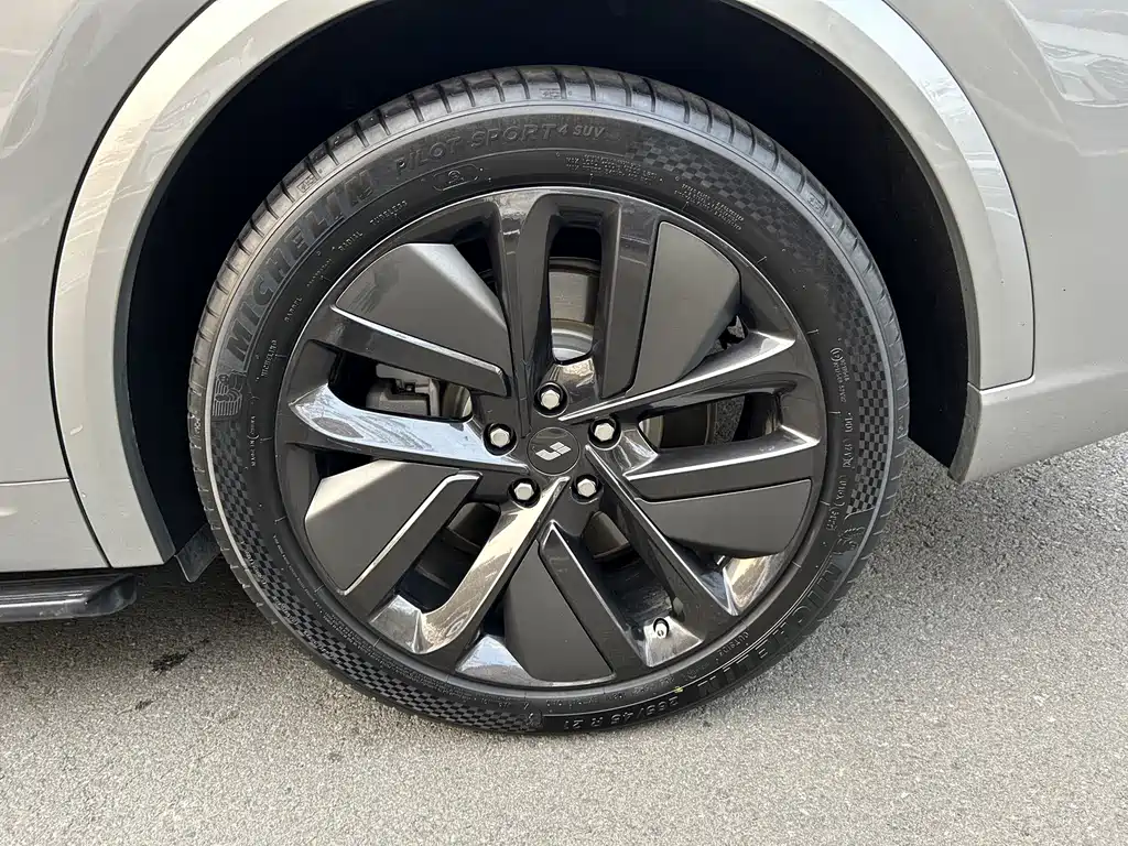 Li Auto Li L9 — миниатюра 19