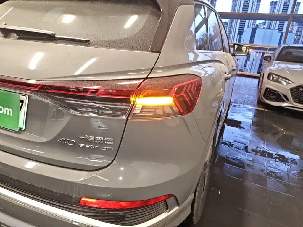 Audi Q4 e-tron — миниатюра 8