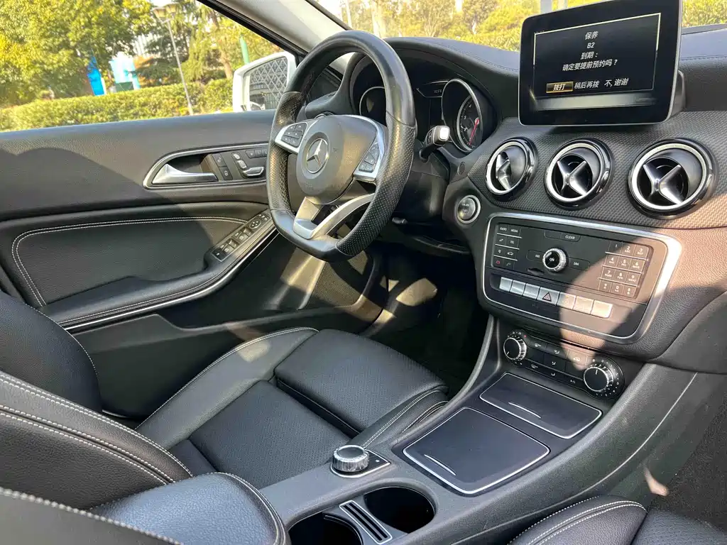 Mercedes-Benz GLA — миниатюра 15