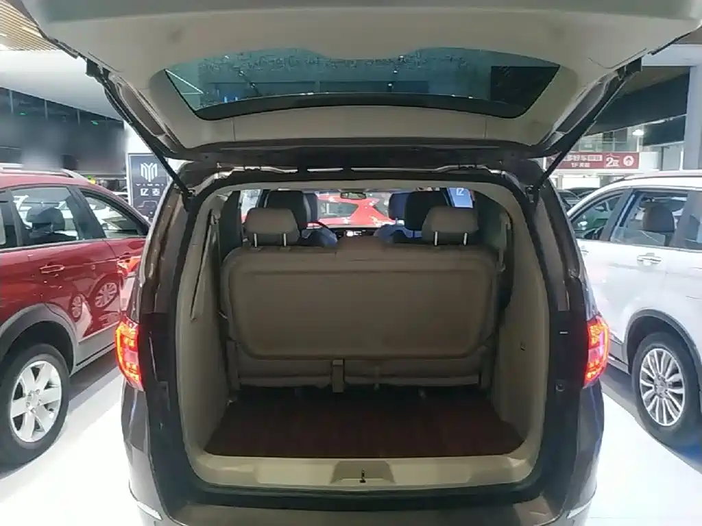 Buick GL8 — миниатюра 19