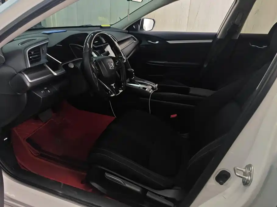 Honda Civic — миниатюра 9