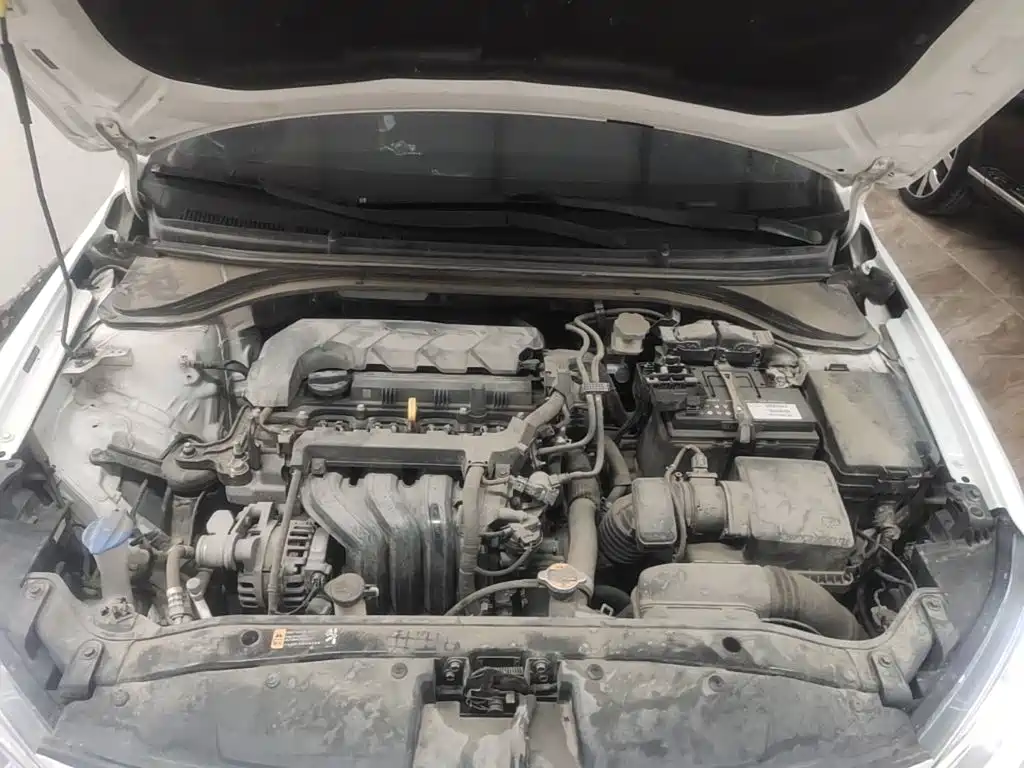 Hyundai Elantra — миниатюра 20